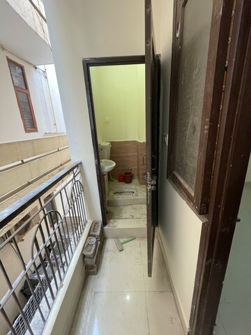Balcony in 2 BHK Apartment at Maidan Garhi – for Rent