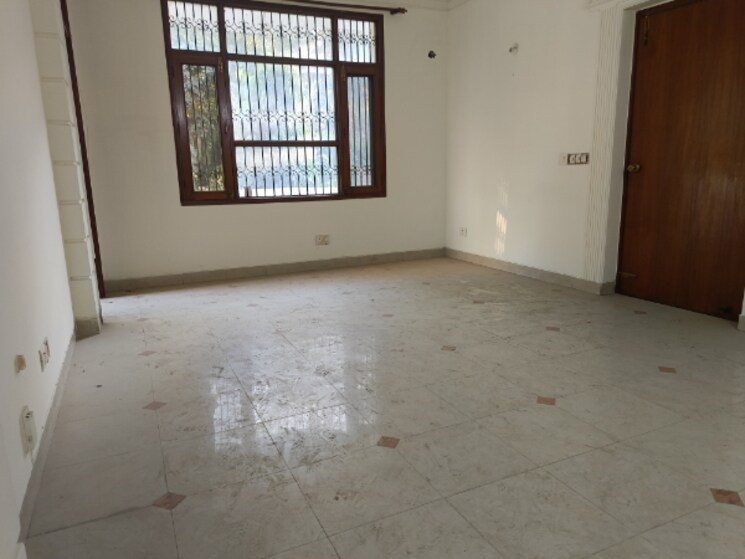 Room, unitech-south-city-ii 3 Bedroom 1450 Sq.Ft. Builder Floor In Sector 50 Gurgaon 8246676