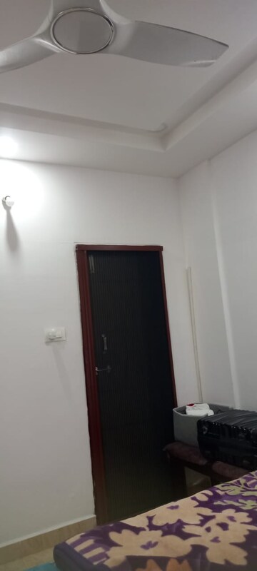 Room in 2 BHK Apartment at Kothapet – for Rent