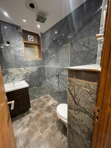 Attached Bathroom in 3 BHK Apartment at Hargobind Enclave – for Rent