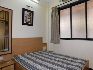 Bedroom in 2 BHK Apartment at Wadala – for Rent