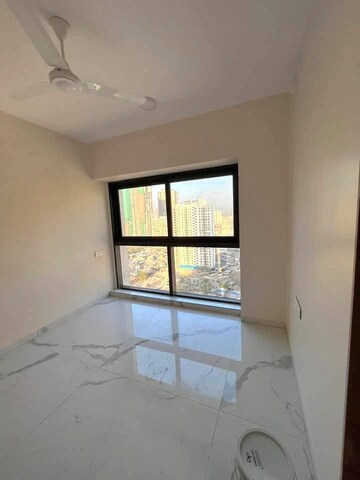 Room in 2 BHK Apartment at Dignity Bayview, Wadala West – for Rent