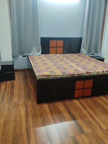 Bedroom in 3 BHK Builder Floor at Sector 38 – for Rent