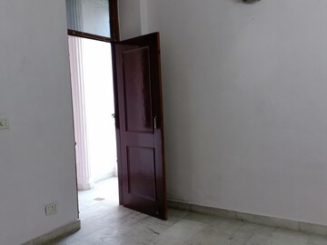 Room in 2 BHK Apartment at Khirki Extension – for Rent