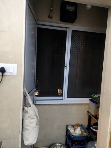 Furnished Amenities in 1.5 BHK Apartment at Dosti West County, Balkum Pada – for Rent