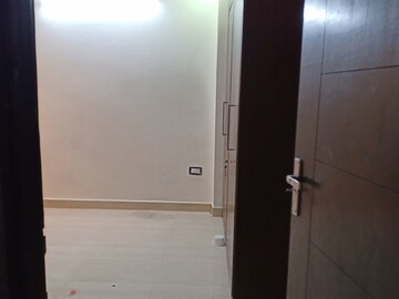 Room in 1 RK Apartment at Khirki Extension – for Rent