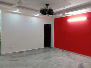 Room in 3 BHK Apartment at Khirki Extension – for Rent