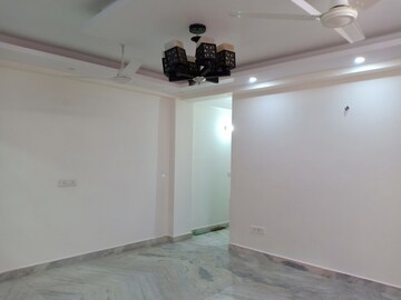 Room in 3 BHK Apartment at Khirki Extension – for Rent