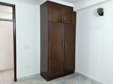 Room in 3 BHK Apartment at Khirki Extension – for Rent