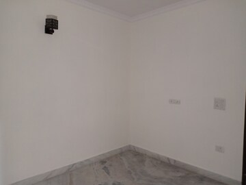 Room in 3 BHK Apartment at Khirki Extension – for Rent