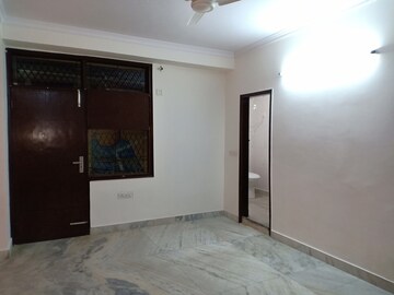 Room in 3 BHK Apartment at Khirki Extension – for Rent