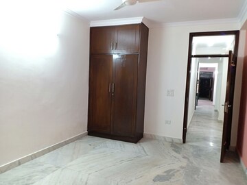 Room in 3 BHK Apartment at Khirki Extension – for Rent