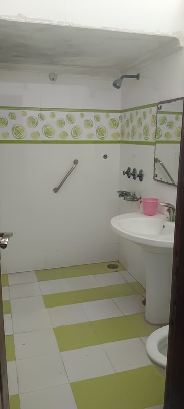 Bathroom in 1 RK Independent House at Sector 14 – for Rent
