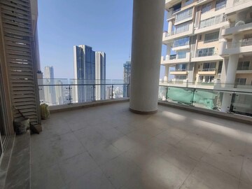 Room in 3 BHK Apartment at Indiabulls Sky Forest, Lower Parel – for Rent