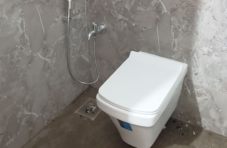 Bathroom, kurla west Pg For Boys In Kurla West 8247073