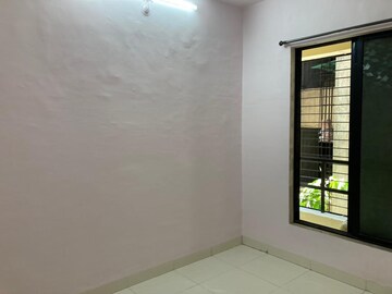 Room in 1 BHK Apartment at Seawoods – for Sale