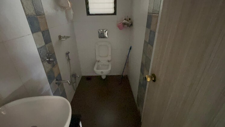 Bathroom, kabra-hyde-park 2 Bedroom 760 Sq.Ft. Apartment In Manpada Thane 8247172