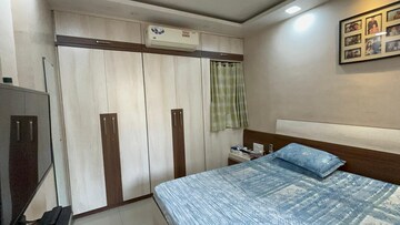 Bedroom in 2 BHK Apartment at Kabra Hyde Park, Manpada – for Sale