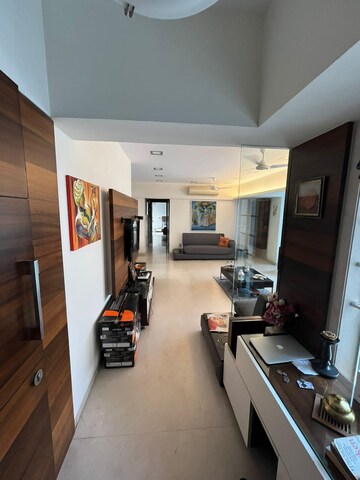 Team Area in 3 BHK Apartment at Chaitanya Tower, Prabhadevi – for Rent