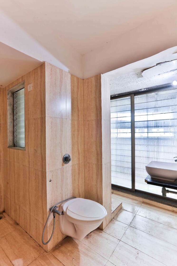 Bathroom, poseidon-apartment 3 Bedroom 1650 Sq.Ft. Apartment In Andheri West Mumbai 8247541