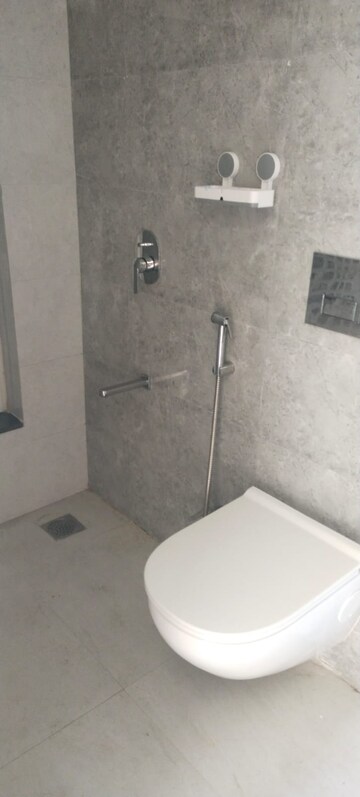 Furnished Amenities in 2 BHK Apartment at Omkar Signet, Malad East – for Rent