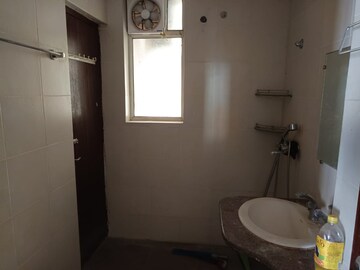Bathroom in 3 BHK Apartment at Parsvnath Planet, Gomti Nagar – for Rent