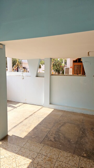 Room in 3.5 BHK Independent House at Gomti Nagar – for Rent