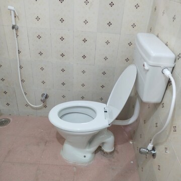 Bathroom in 2 BHK Villa at Saligramam – for Rent