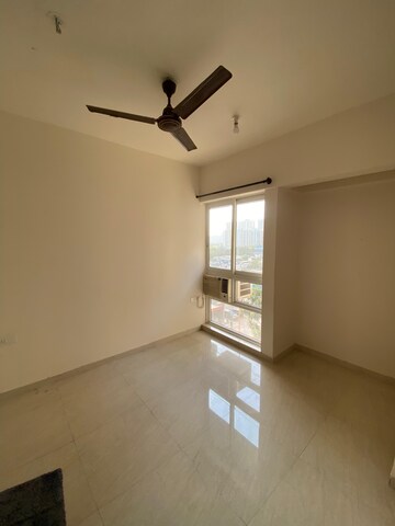 2 BHK Apartment For Rent in Lodha Palava City Lakeshore Greens, Dombivli East