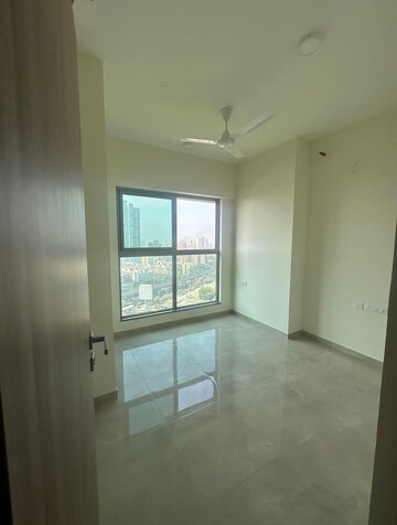 Bedroom in 2 BHK Apartment at Sheth Irene, Malad West – for Rent