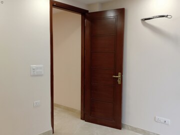 Room in 2 BHK Apartment at Malviya Nagar – for Rent