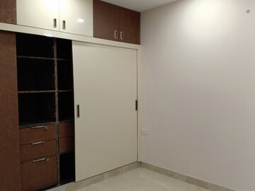 Room in 2 BHK Apartment at Malviya Nagar – for Rent