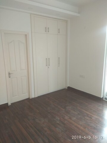 Room in 3 BHK Builder Floor at Vatika India Next, Sector 82 – for Sale