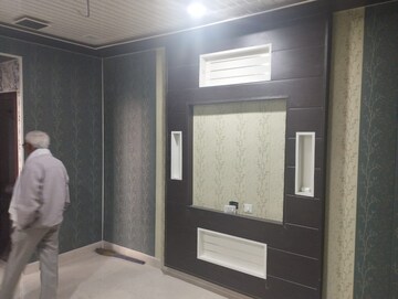 Room in 3 BHK Builder Floor at Vatika India Next, Sector 82 – for Sale