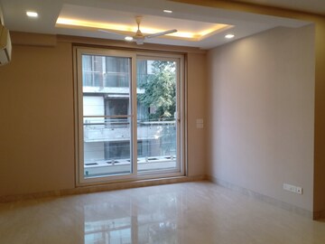 Room in 3 BHK Apartment at Green Park Extension – for Rent