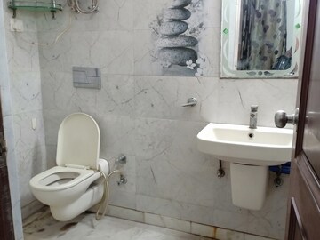 Bathroom in 1 BHK Apartment at Khirki Extension – for Rent