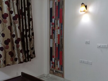 Furnished Amenities in 1 BHK Apartment at Khirki Extension – for Rent