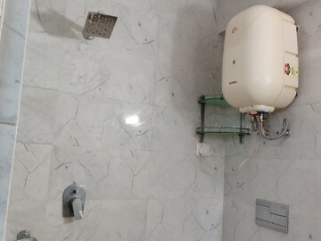 Bathroom in 1 BHK Apartment at Khirki Extension – for Rent