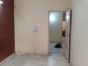 Room in 2 BHK Apartment at Khirki Extension – for Rent