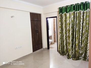 Room in 3.5 BHK Apartment at Sector 84 – for Rent