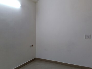 Room in 1 BHK Apartment at Khirki Extension – for Rent