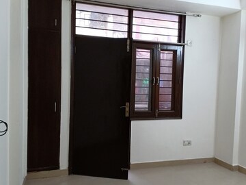 Room in 1 BHK Apartment at Khirki Extension – for Rent