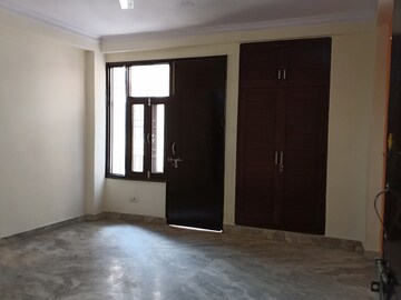 Room in 2 BHK Apartment at Khirki Extension – for Rent