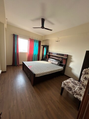 Bedroom in 3 BHK Apartment at Experion Capital, Gomti Nagar – for Rent