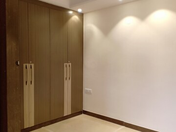 Room in 2 BHK Apartment at Malviya Nagar – for Rent