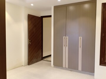 Room in 2 BHK Apartment at Malviya Nagar – for Rent