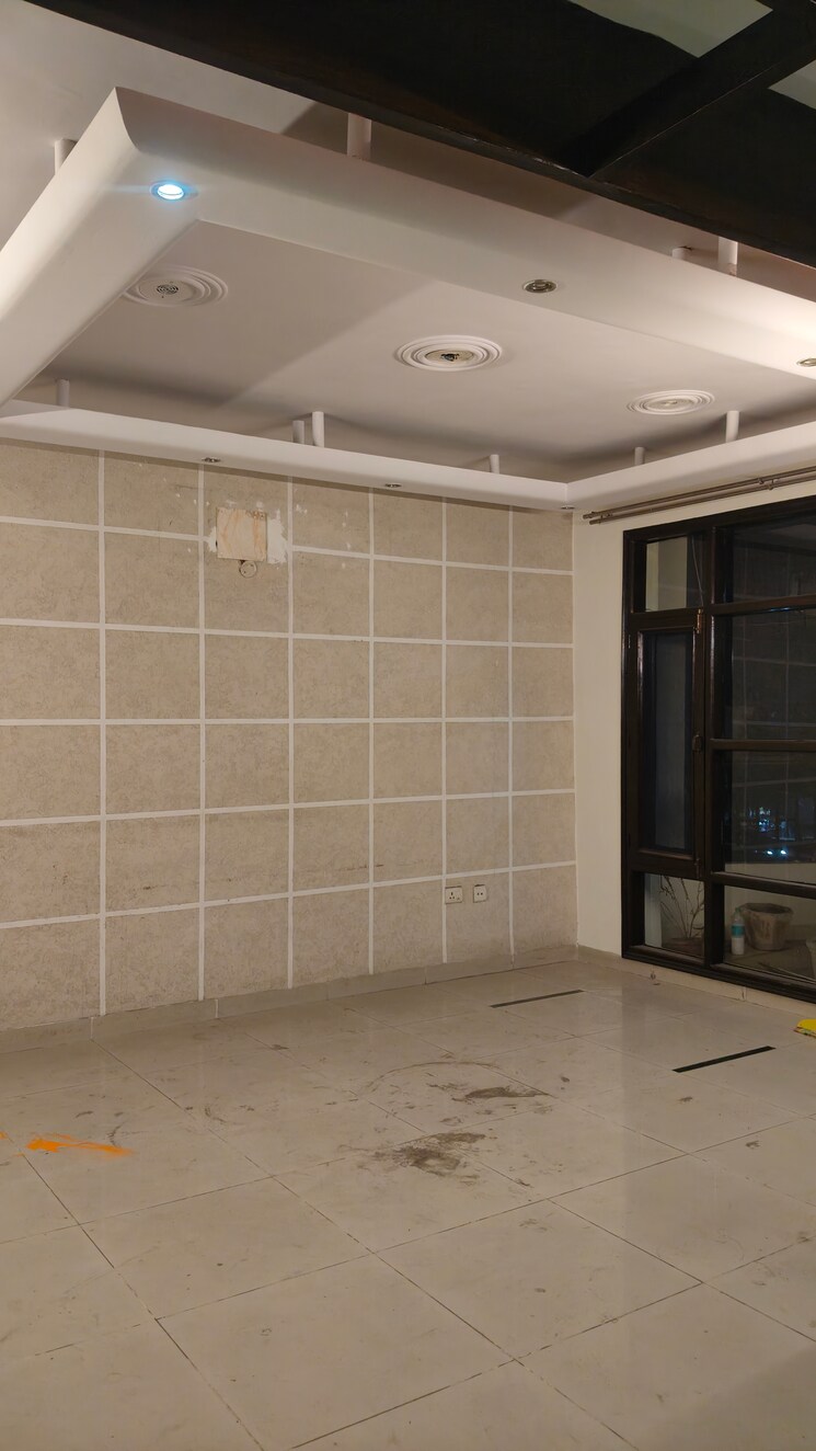 Room, ambala highway 3 Bedroom 1800 Sq.Ft. Apartment In Ambala Highway Zirakpur 8248148