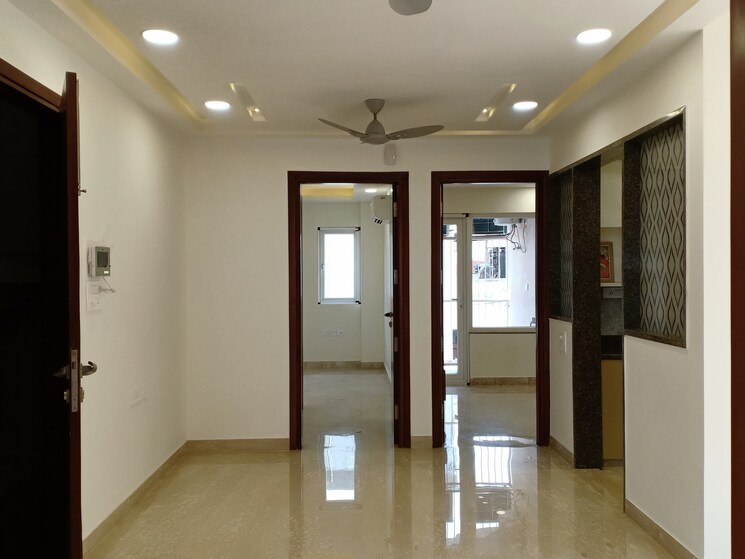 Room, green park extension 3 Bedroom 1800 Sq.Ft. Apartment In Green Park Extension Delhi 8248145