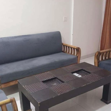 Bedroom in 2 BHK Apartment at Mona Greens, Vip Road – for Rent