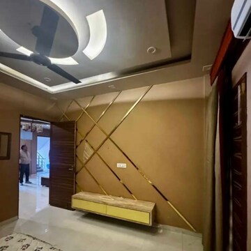 Staircase in 3 BHK Builder Floor at Mamta Homes, Vip Road – for Rent